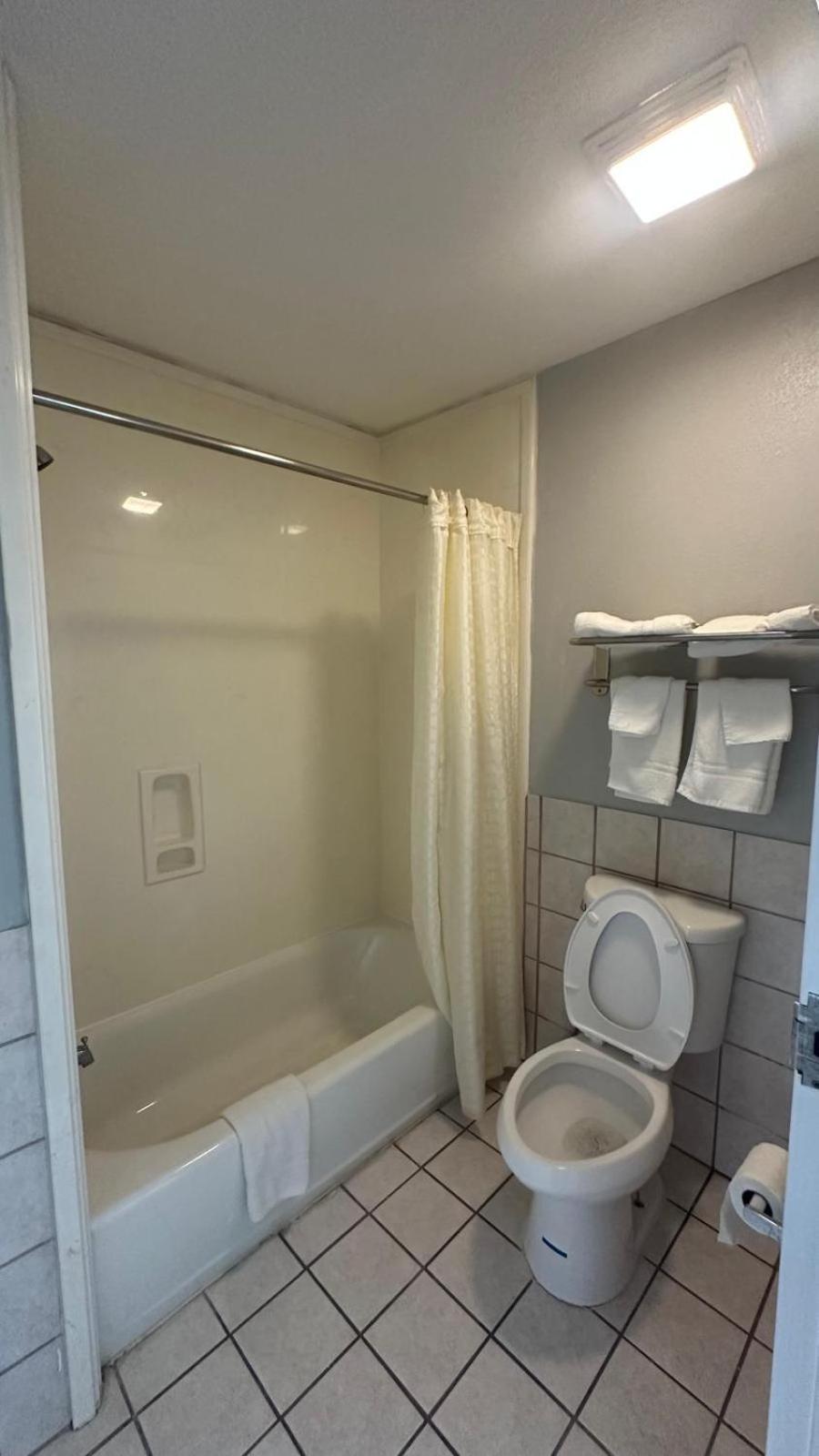 Executive Inn & Suites West Columbia Kültér fotó