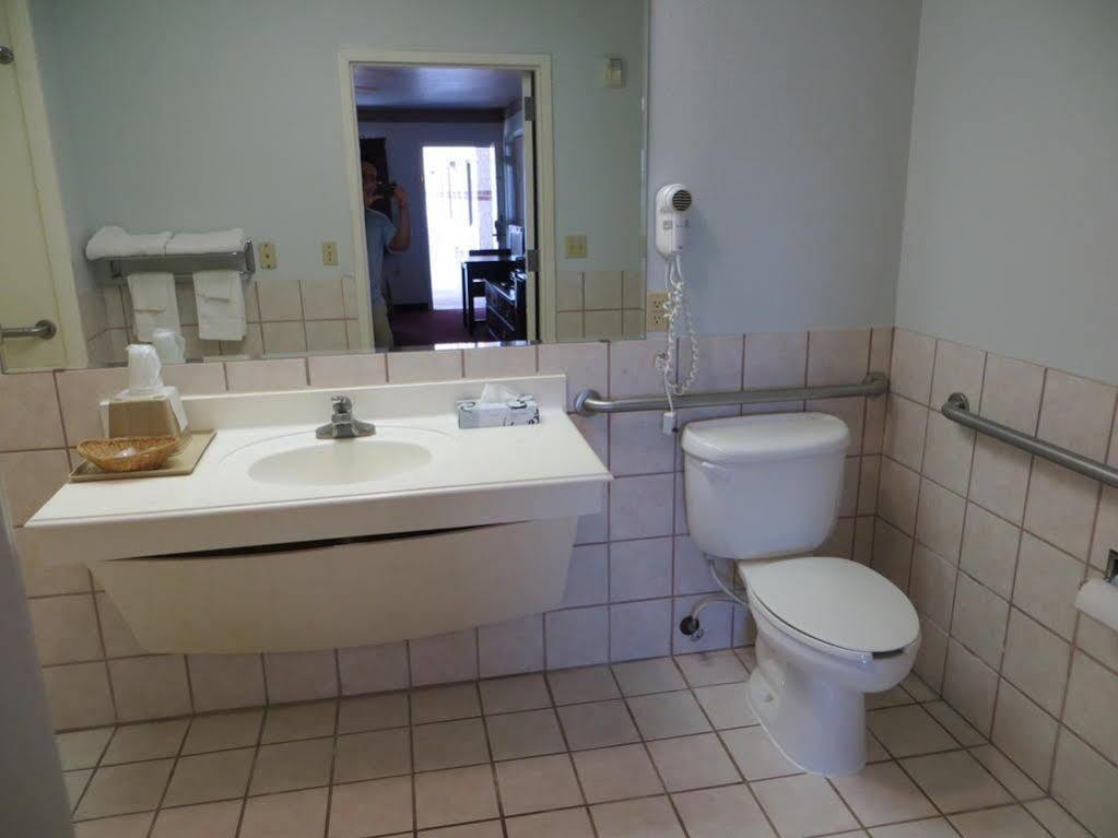 Executive Inn & Suites West Columbia Kültér fotó